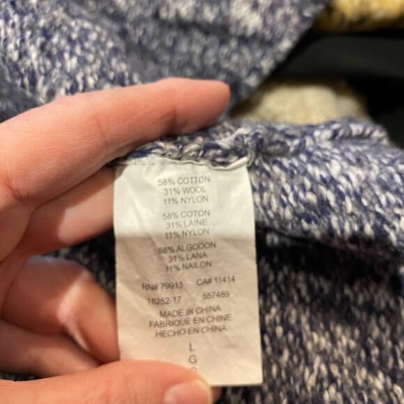 A Pea in the Pod Maternity Sweater Women's Size Large Short Sleeve Blue & White - Picture 6 of 6